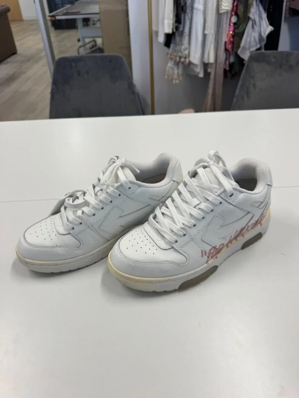 Off-White Out of Office 